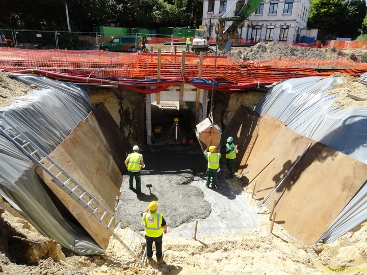 DSC00841.JPG - On prépare les fondations pour l'extension du tunnel sous voies